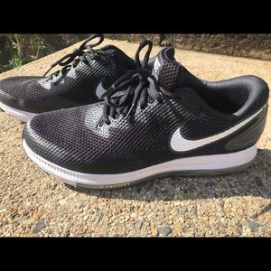 Men’s Athletic Shoes